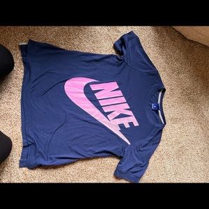 nike t-shirt